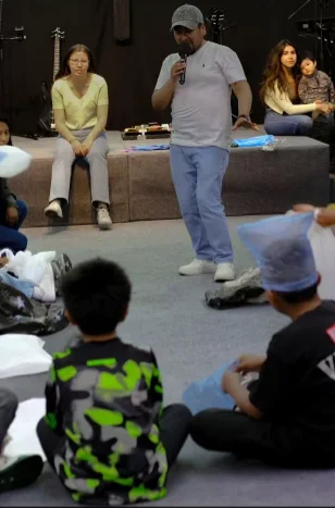 Niños compartiendo en LifeHouse